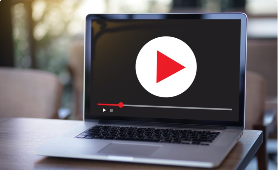 écran ordinateur avec vidéo